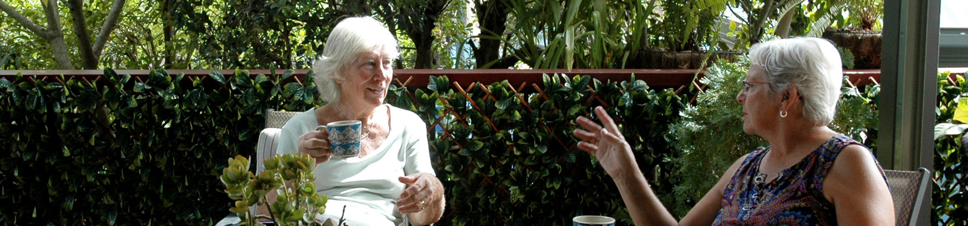 residents-chatting-in-garden